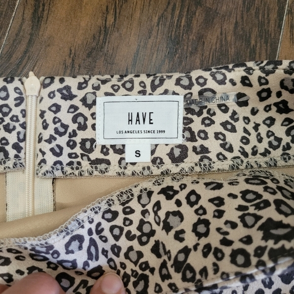 HaveVelour animal print mini Skirt Size s NWT - Picture 3 of 9